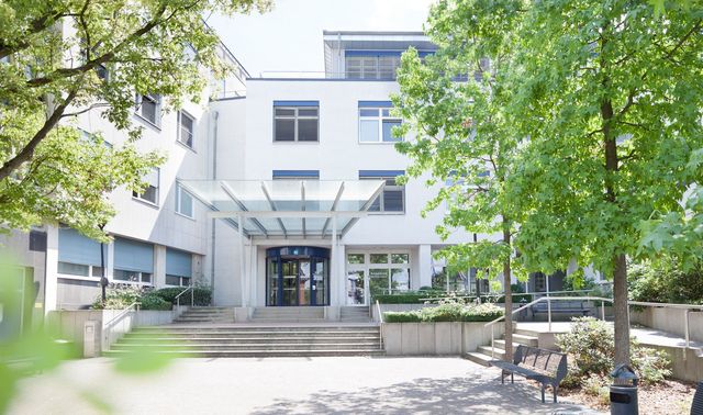 Das Neuwerk Krankenhaus als Klinikum für Wirbelsäulen. 