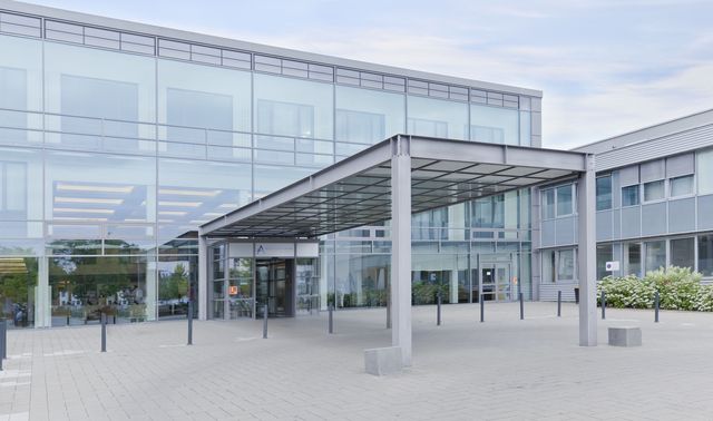 Eingangsbereich Johanna Etienne Krankenhaus