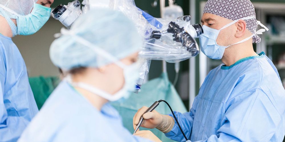 Lumbaler Bandscheibenvorfall: mikrochirurgische Operation