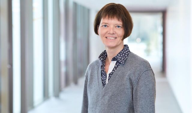 Portraitbild von Andrea Kuckert-Wöstheinrich, Leiterin des Bereichs Forschung und innovative Projekte bei der St. Augustinus Gruppe
