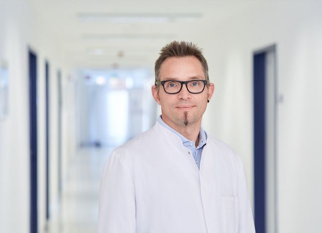 Mitarbeiter Herr Schultheis